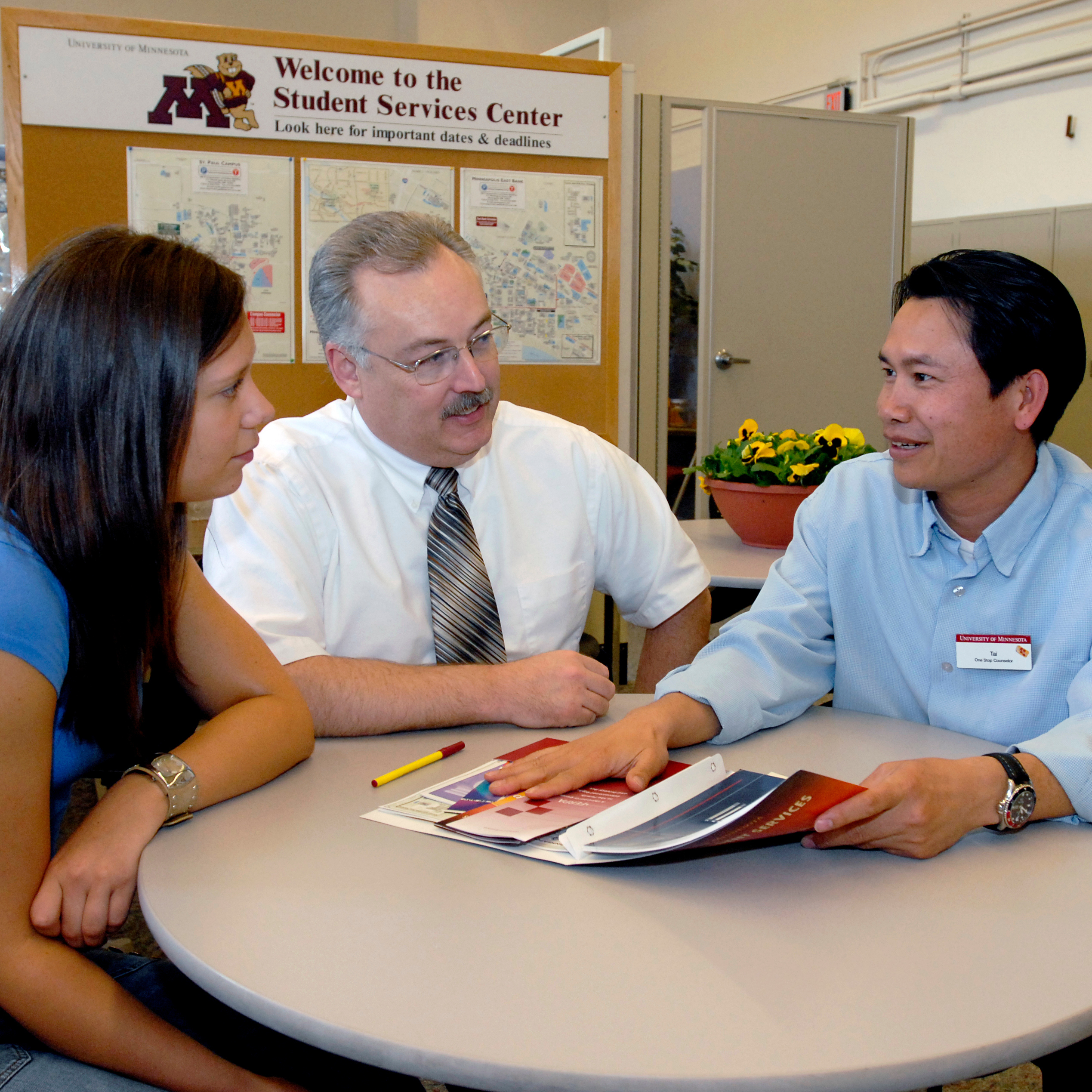 Student talking to advisor